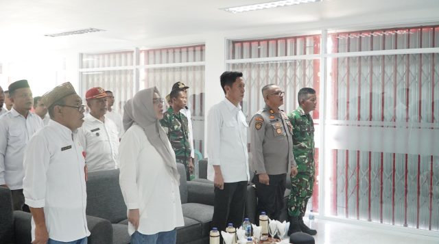 Tingkatkan Kesejahteraan Warga Desa, Bupati Iskandar Ikut Daring Peresmian 1.061 KDKMP
