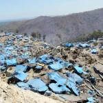 Situasi lokasi penambangan ilegal emas yang telah ditinggalkan para penambang di kawasan Gunung Botak, Kabupaten Pulau Buru, Maluku, Minggu (15/11). Kawasan Gunung Botak mengalami kerusakan lingkungan akibat penggunaan merkuri dan sianida oleh ribuan penambang yang melakukan aktivitas penambangan ilegal sejak 2011. ANTARA FOTO/Jimmy Ayal/kye/15.