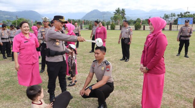 25 Anggota Polres Boltim Naik Pangkat, AKBP Golfried Ingatkan Profesionalisme