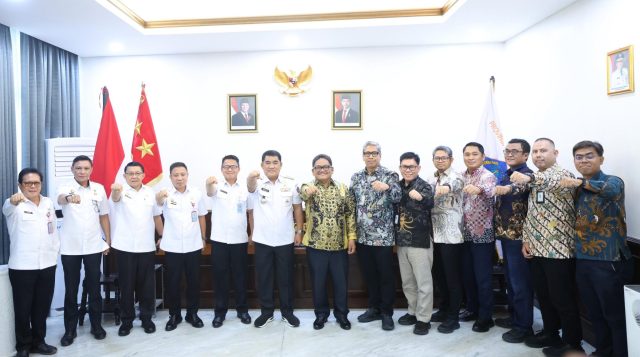 Gubernur Yulius Selvanus Targetkan Sulut Bebas Gelap di 2026