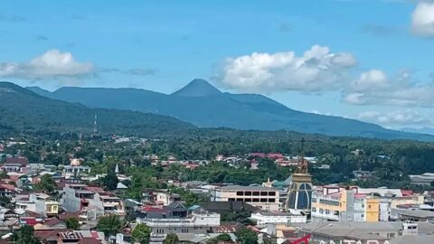 Wisatawan Dilarang Mendekat, Gunung Soputan Berstatus Waspada