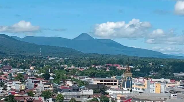 Wisatawan Dilarang Mendekat, Gunung Soputan Berstatus Waspada