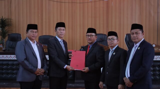 DPRD Bolsel Setujui Ranperda LPJ APBD 2025, Bupati Iskandar Apresiasi Sinergi Eksekutif-Legislatif  