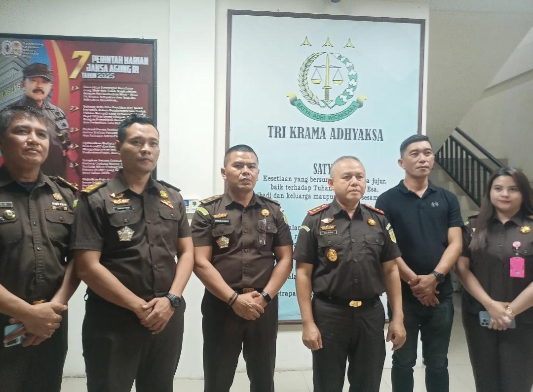 Kepala Kejari Kotamobagu, Tasjrifin Muljana Abdul H., SH, MH dalam Konferensi Pers, Senin (8/6/2026).