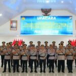 AKBP Abdul Kholik saat mengikuti upacara sertijab pejabat utama dan Kapolres jajaran di Aula Presisi Polda Sulut, Rabu, 8 Juli 2026.