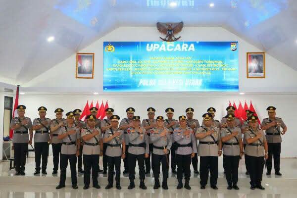AKBP Abdul Kholik saat mengikuti upacara sertijab pejabat utama dan Kapolres jajaran di Aula Presisi Polda Sulut, Rabu, 8 Juli 2026.