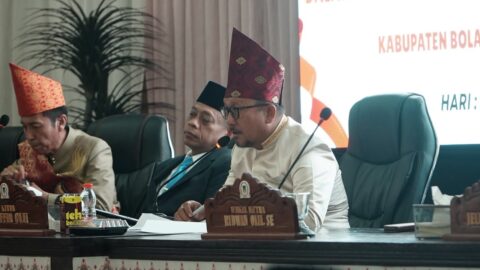 Suasana Rapat Paripurna DPRD Kabupaten Bolaang Mongondow Selatan dalam rangka memperingati HUT ke-18 daerah di perkantoran Panango, Kecamatan Bolaang Uki, Selasa, 22 Juli 2026.