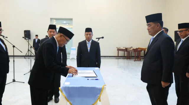 Berkinerja Baik, Gubernur Yulius Lantik 3 Pejabat Pemprov Sulut Jadi Definitif