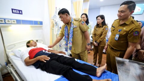 Gubernur Yulius Resmikan Unit Hemodialisis RSMN Bitung