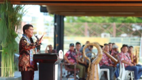 Hadiri Pengucapan Syukur Tondano, Gubernur Yulius Ajak Warga Rukun