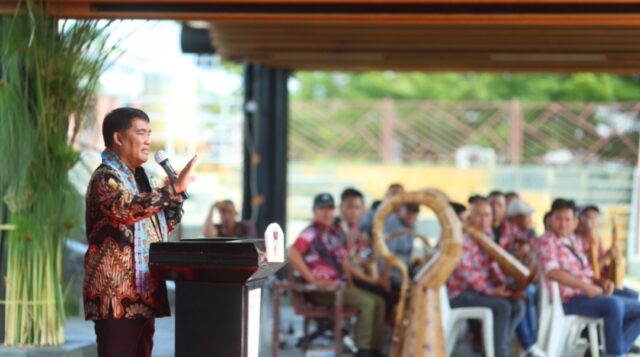 Hadiri Pengucapan Syukur Tondano, Gubernur Yulius Ajak Warga Rukun