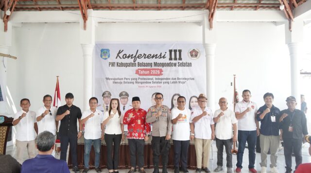Sekda Bolsel Buka Konferkab III PWI, Tekankan Peran Strategis Pers