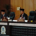 Bupati Iskandar Kamaru saat menghadiri rapat paripurna penyampaian Nota Keuangan Ranperda Perubahan APBD 2026 dalam Rapat Paripurna DPRD Bolsel, Kamis, 13 Agustus 2026. Foto: Diskominfo Bolsel.