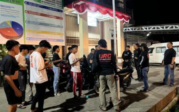URC Resmob Polres Kotamobagu Patroli Cipta Kondisi hingga Dini Hari 3 Tim URC Resmob Satreskrim Polres Kotamobagu melaksanakan patroli cipta kondisi di sejumlah wilayah hingga Senin dini hari, 17 Agustus 2026.