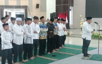 Pemprov Sulut Gelar Doa Bersama Anak Panti untuk Keselamatan Bangsa 3 Pemprov Sulut menggelar doa bersama anak-anak panti asuhan di Aula Mapalus Kantor Gubernur Sulut, Kamis 20 Agustus 2026 malam.