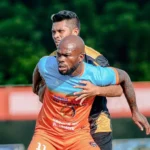 Pertandingan leg pertama semifinal Totabuan Champions League (TCL) 2026 antara Burako Alason FC dan ZM FC Bolsel berlangsung sengit dan berakhir imbang 3-3 di Stadion Nunuk Matali, Kotamobagu, Sabtu, 1 Agustus 2026. Foto: Akbar TCW