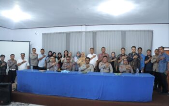Kapolres Kotamobagu AKBP Abdul Kholik saat menggelar dialog interaktif bersama Rektor UDK Dr. Muharto dan civitas akademika di Kampus UDK, Kamis, 27 Agustus 2026.