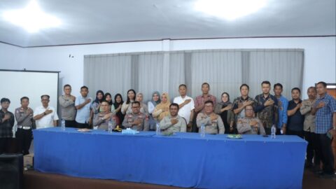 Kapolres Kotamobagu AKBP Abdul Kholik saat menggelar dialog interaktif bersama Rektor UDK Dr. Muharto dan civitas akademika di Kampus UDK, Kamis, 27 Agustus 2026.