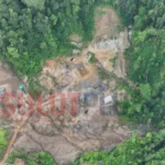 Satu unit excavator terpantau di kawasan pegunungan Lokosina, Desa Dumagin B, Kecamatan Pinolosian Timur, Bolsel, saat pemantauan menggunakan drone oleh KPH Unit II Bolsel-Boltim.
