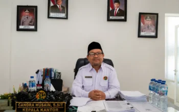 Klaim Lahan di Lanut, Kepala BPN Boltim: Wajib Buktikan Objek Lokasi 3 Kepala BPN Boltim, Chandra Husain memberikan penjelasan mengenai prosedur pengukuran dan penetapan hak atas lahan di Desa Lanut.