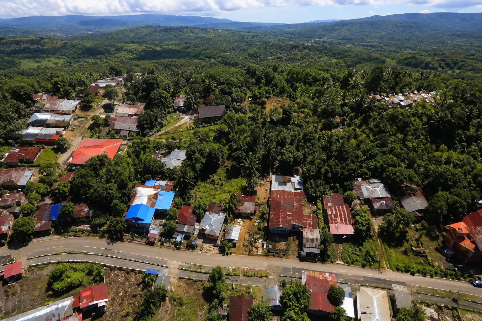 Kawasan permukiman warga di Desa Lanut, Boltim, yang menjadi lokasi persoalan klaim lahan.