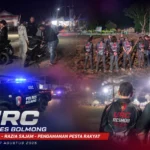 Tim URC Polres Bolmong saat pelaksanaan KRYD dan pengamanan pesta rakyat di Mopuya, Senin, 17 Agustus 2026.