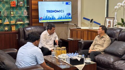 Temui Wamendes, Wabup Dony Lumenta Bahas Desa Tematik dan Koperasi Merah Putih