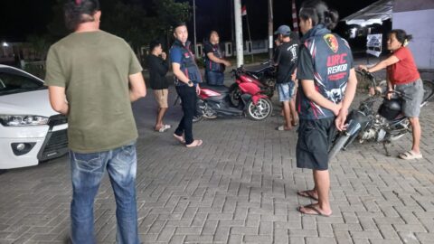 Jaga Kondusivitas Wilayah Dumoga, Tim URC Polres Bolmong Gencar Patroli Malam dan Razia Sajam