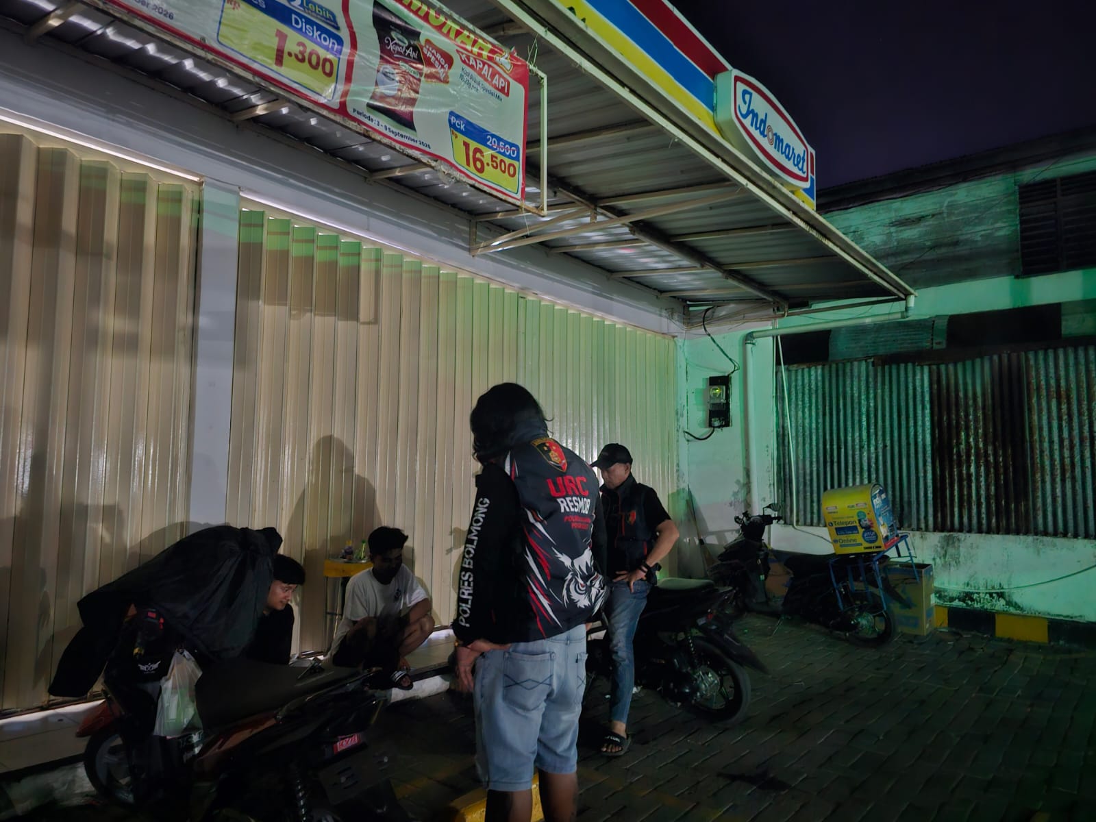Tim URC Resmob Polres Bolmong saat menyisir wilayah rawan gangguan kamtibmas dalam patroli cipta kondisi pada Sabtu malam, 5 Agustus 2026. Foto: Tim URC Polres Bolmong
