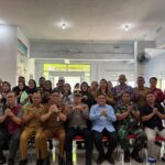 Jajaran Forkopimda, Polres Kotamobagu, TNI, bersama pemerintah kecamatan, tokoh masyarakat, dan pemuda dari Kelurahan Upai dan Desa Poopo menghadiri Rapat Koordinasi Penanganan Konflik di Kantor Sangadi Desa Sia, Kotamobagu Utara, Senin, 28 September 2026. Pertemuan ini menghasilkan lima poin kesepakatan damai untuk menjaga situasi Kamtibmas tetap kondusif. (Foto: Istimewa)