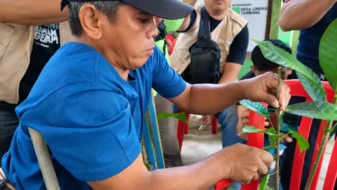 Dua Ribu Rupiah di Ujung Pisau Kamardin Pontoh