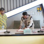 Wakil Bupati Bolaang Mongondow Selatan Deddy Abdul Hamid menandatangani Nota Kesepakatan Optimalisasi SPAM Bolaang Uki bersama Kementerian Pekerjaan Umum di Balai Penataan Bangunan, Prasarana dan Kawasan Sulawesi Utara, Jumat, 16 Oktober 2026.