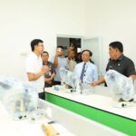 Gubernur Sulut Yulius Selvanus melakukan kunjungan kerja ke Fakultas Kedokteran Unika De La Salle Manado, Senin, 19 Oktober 2026. Dalam kunjungannya, Gubernur mendorong lahirnya calon dokter yang tak hanya kompeten secara medis, tetapi juga berjiwa humanis dan beretika tinggi. Foto: Humas Pemprov Sulut